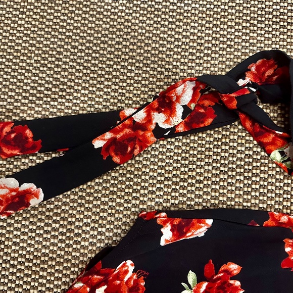 PARAPHRASE LADIES FLORAL BLOUSE MEDIUM - Picture 5 of 5